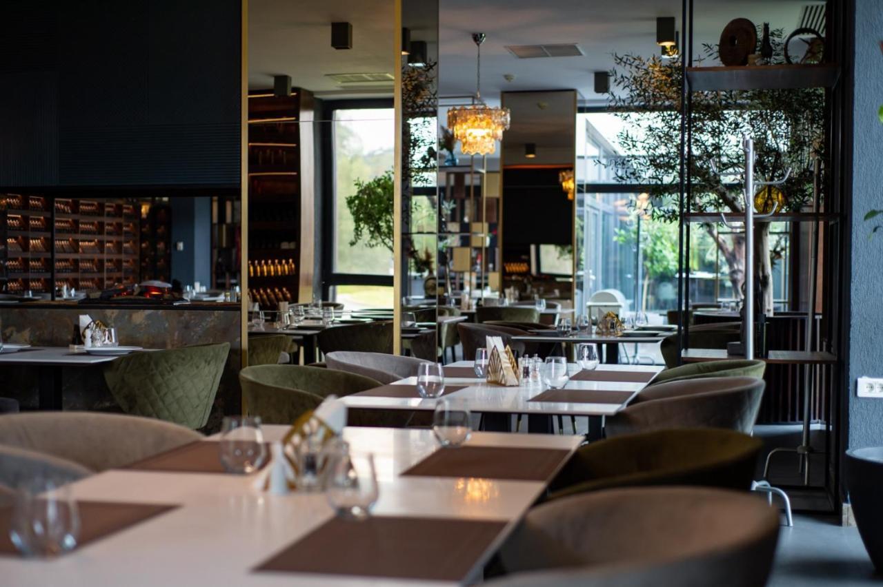 Silver Mountain Resort & Spa 포이아나브라소프 외부 사진